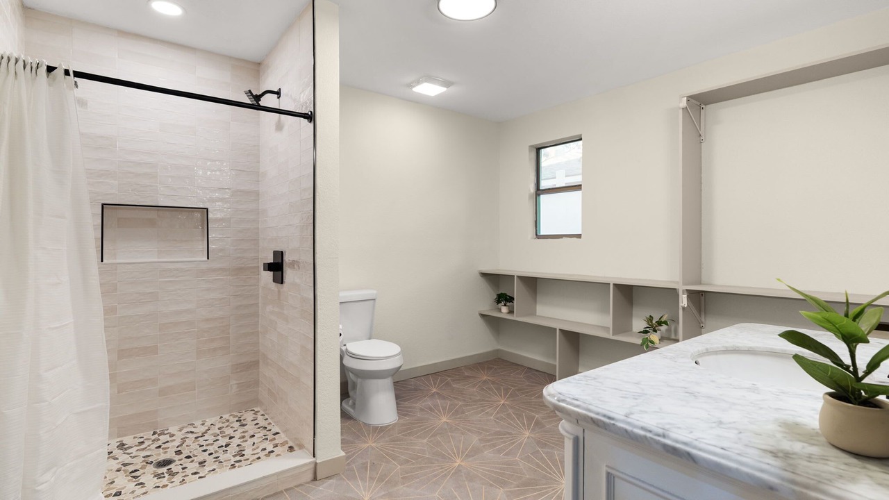 Photo of Bathroom in Lakeway