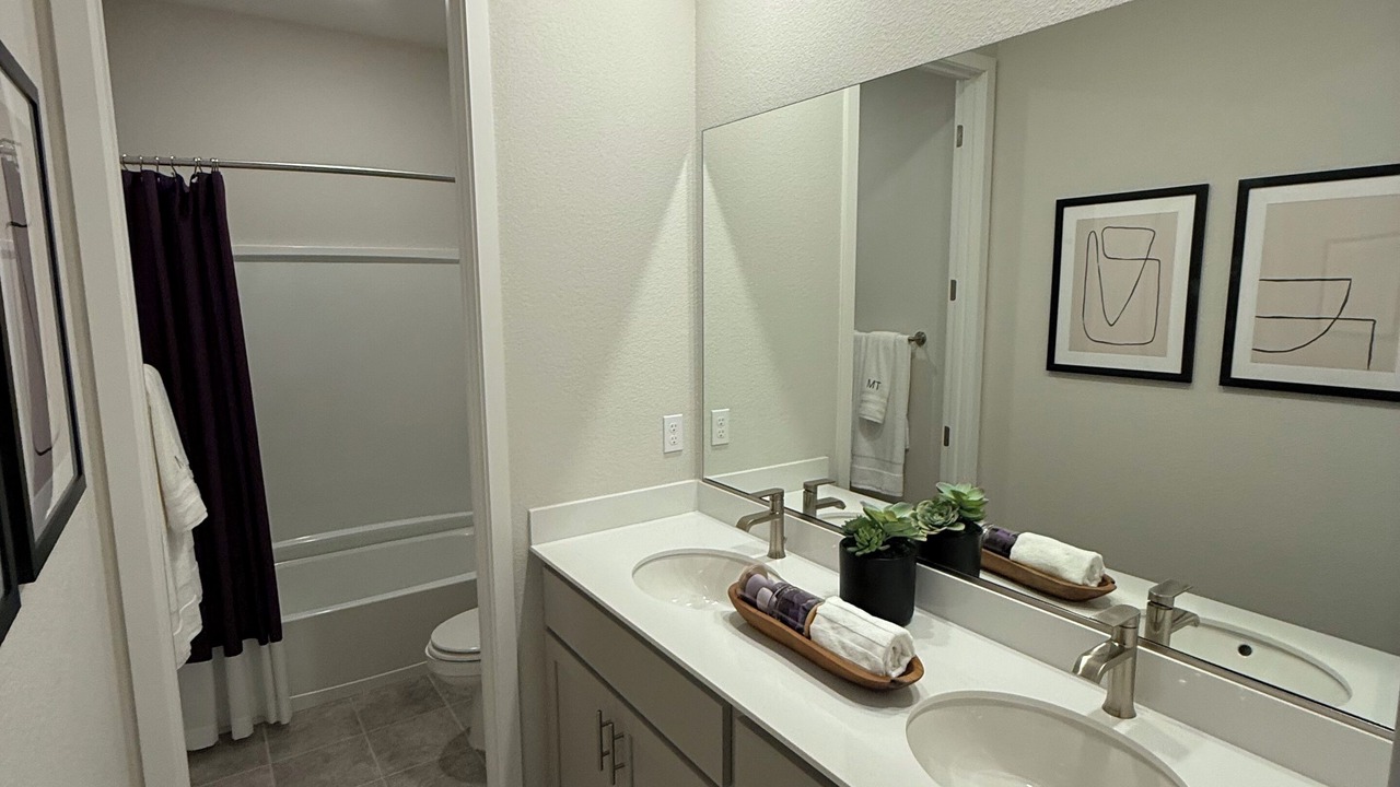Photo of Bathroom in Peters