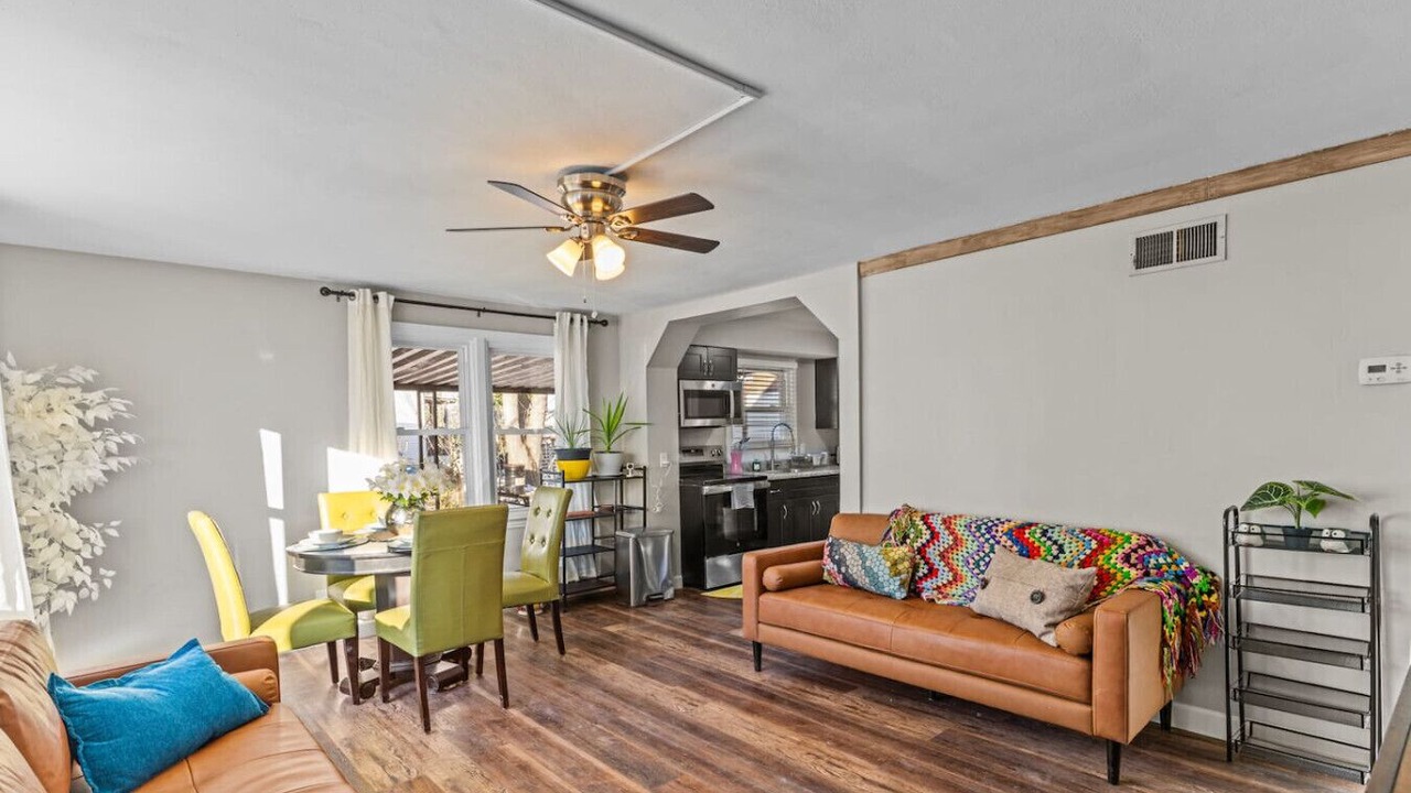 Photo of Bedroom in Maryland Heights
