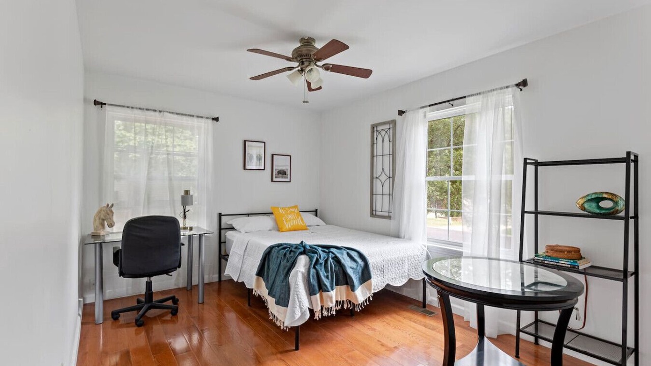 Photo of Bedroom in Eureka