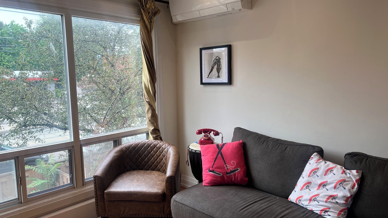 Photo of Livingroom in Leslieville