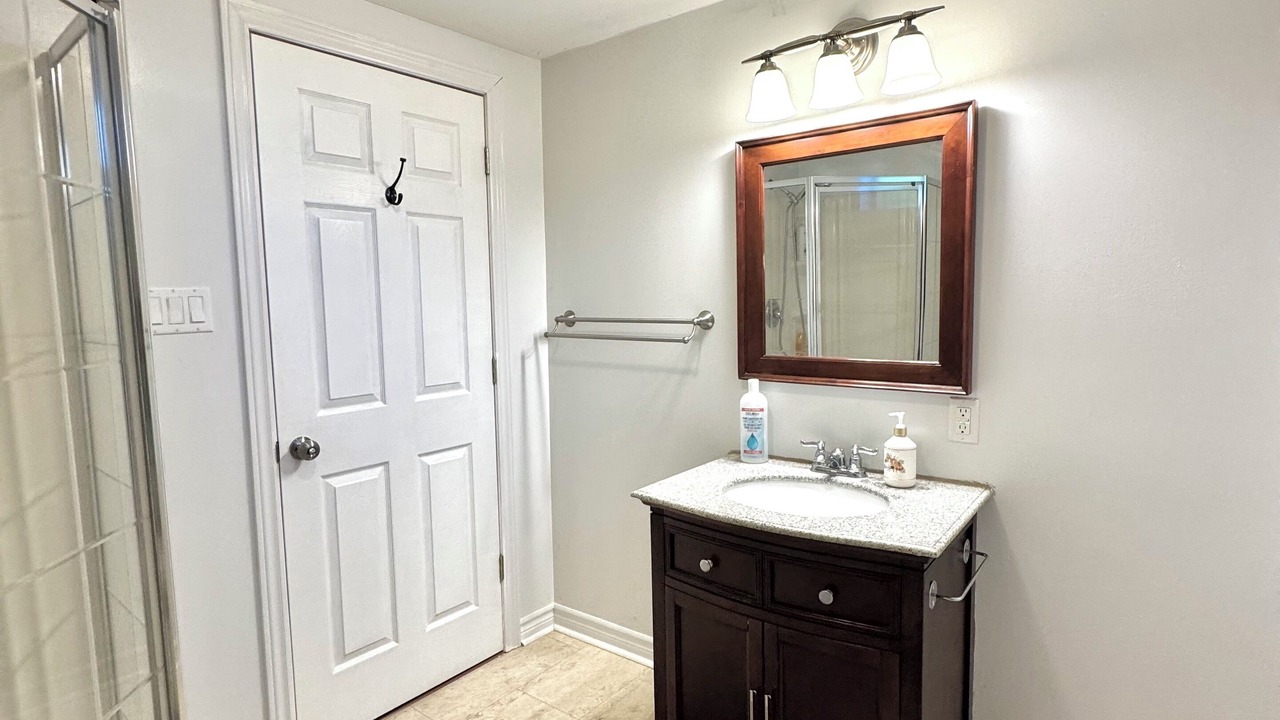 Photo of Bathroom in York Regional Municipality