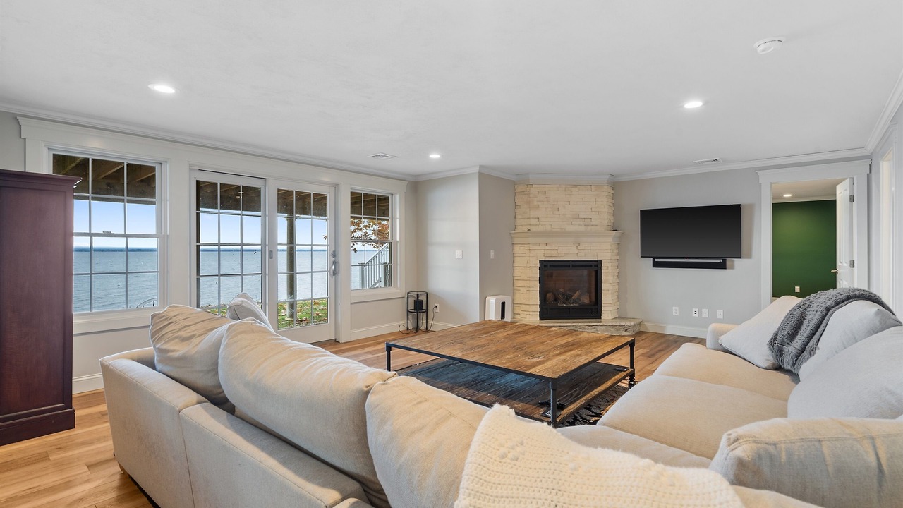 Photo of Livingroom in Cleveland