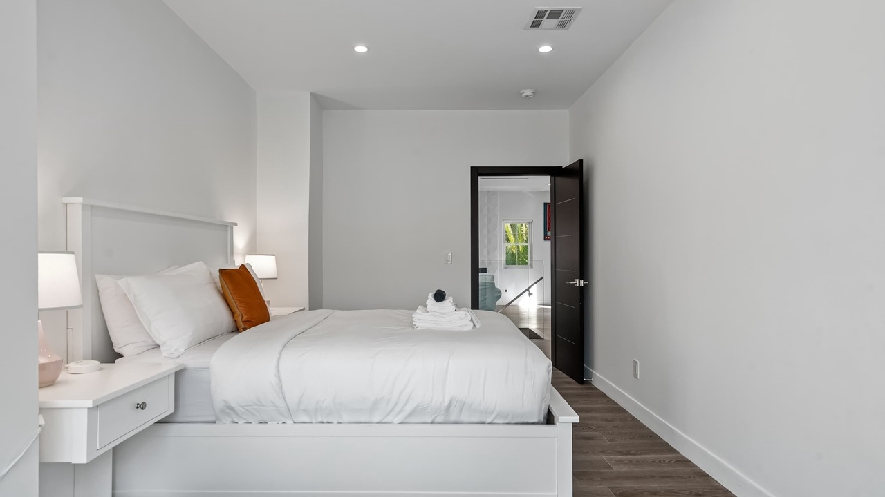Photo of Bedroom in Sherman Oaks