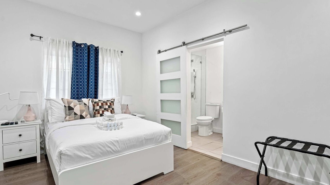 Photo of Bedroom in Sherman Oaks
