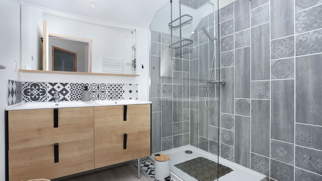 Photo of Bathroom in Saint-Ouen-des-Alleux
