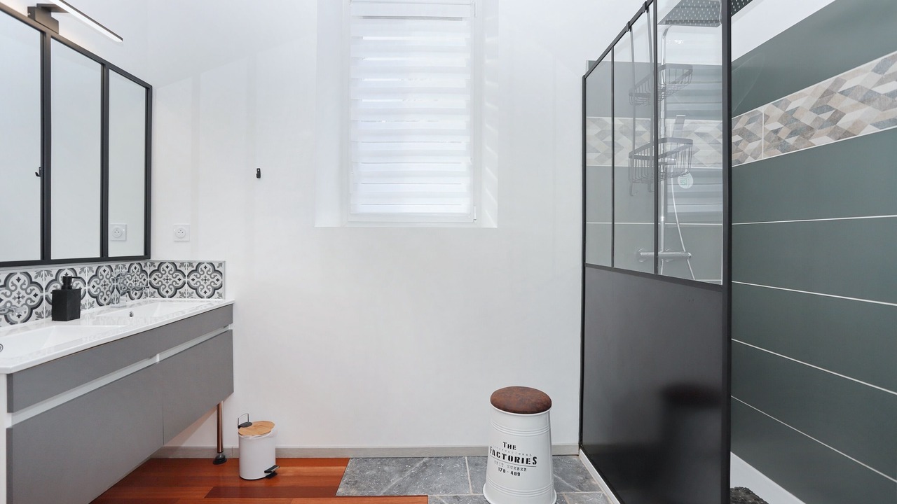 Photo of Bathroom in Saint-Ouen-des-Alleux