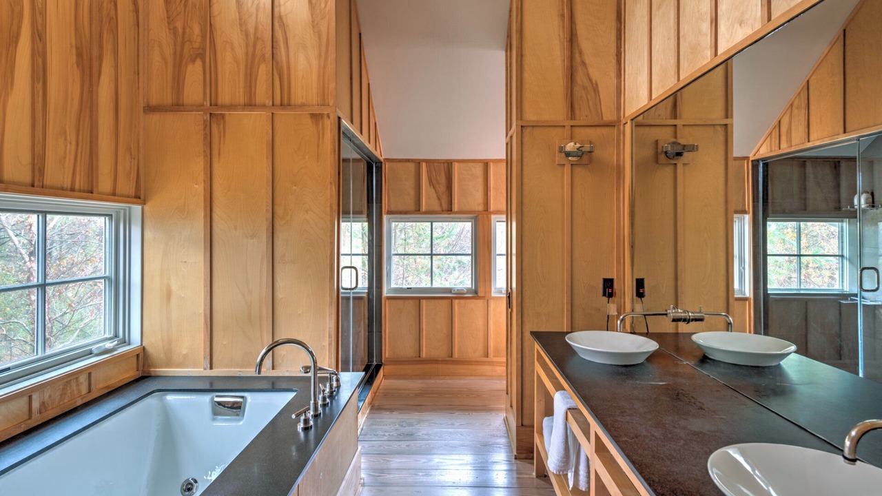 Photo of Bathroom in Napeague