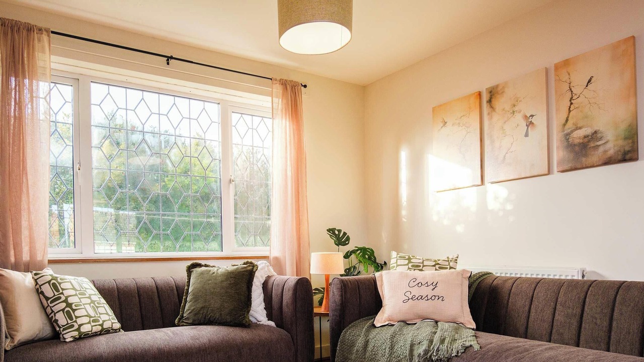 Photo of Livingroom in Bilston