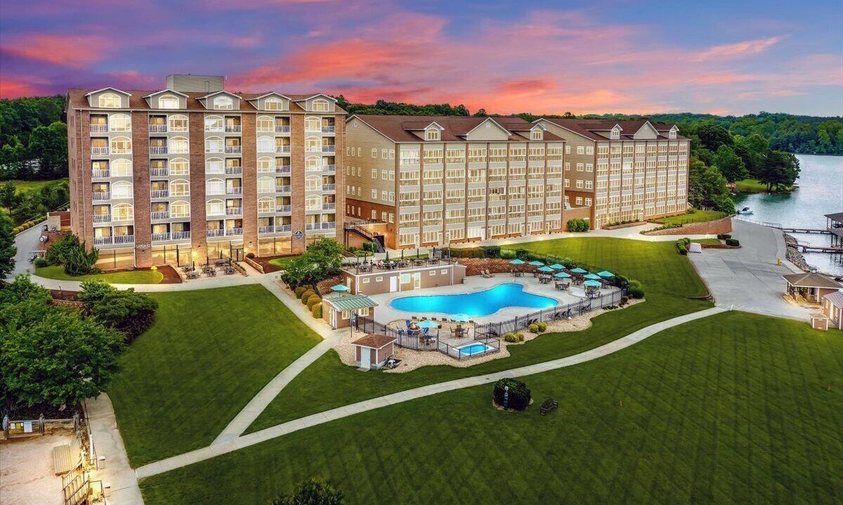 Photo of Outdoor in Smith Mountain Lake