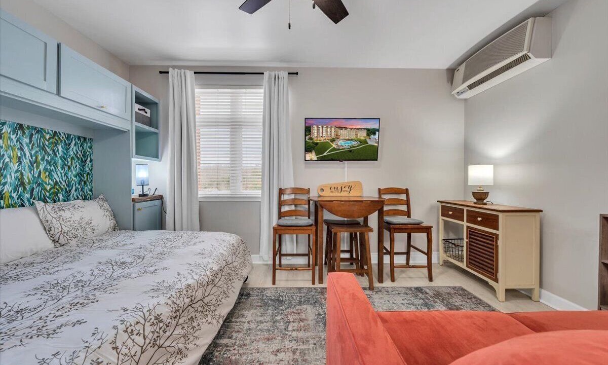 Photo of Bedroom in Smith Mountain Lake