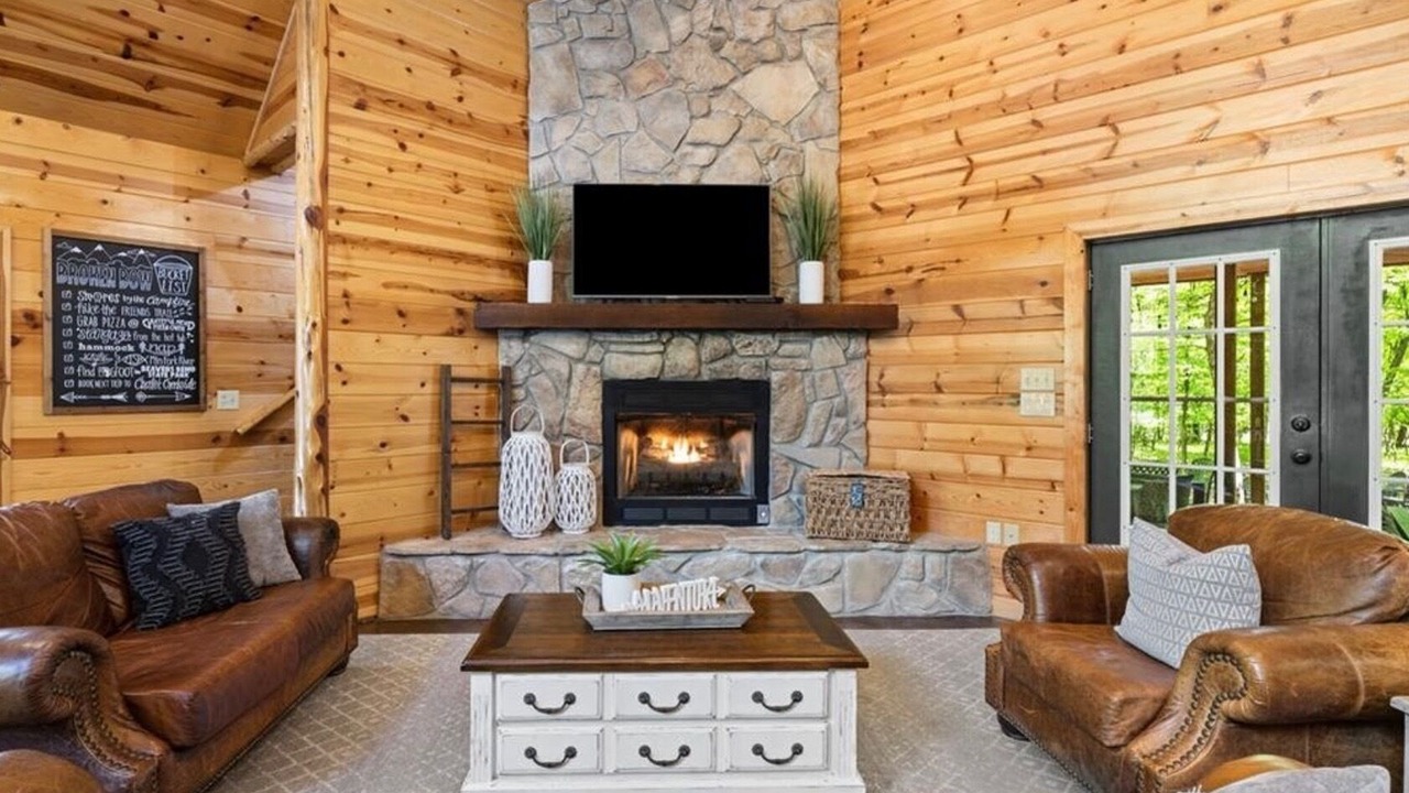 Photo of Livingroom in Broken Bow