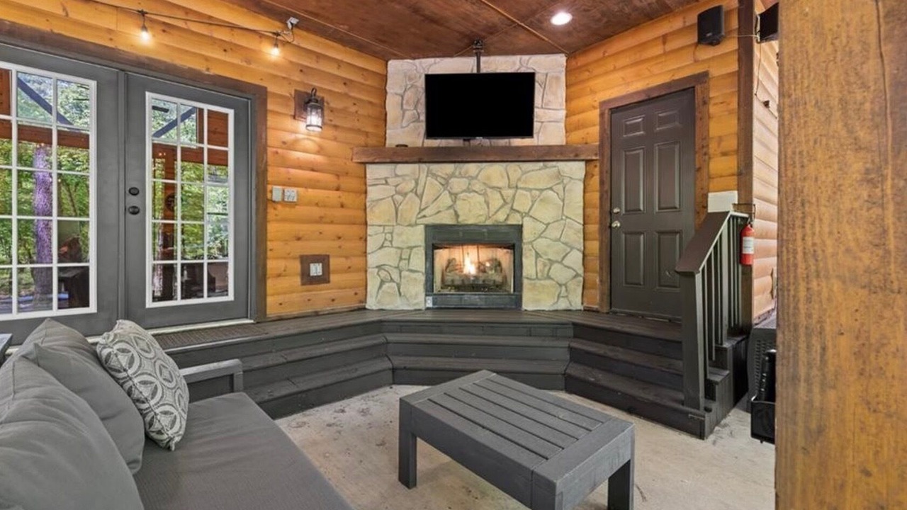 Photo of Livingroom in Broken Bow