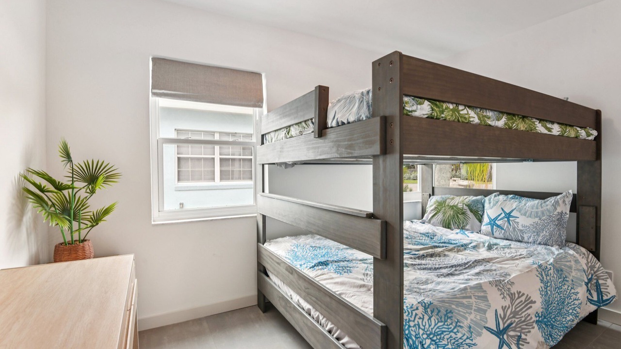 Photo of Bedroom in Redington Beach