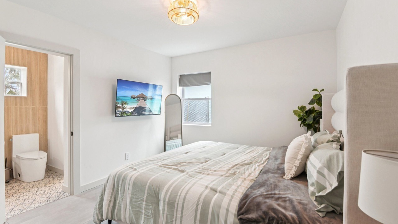 Photo of Bedroom in Redington Beach