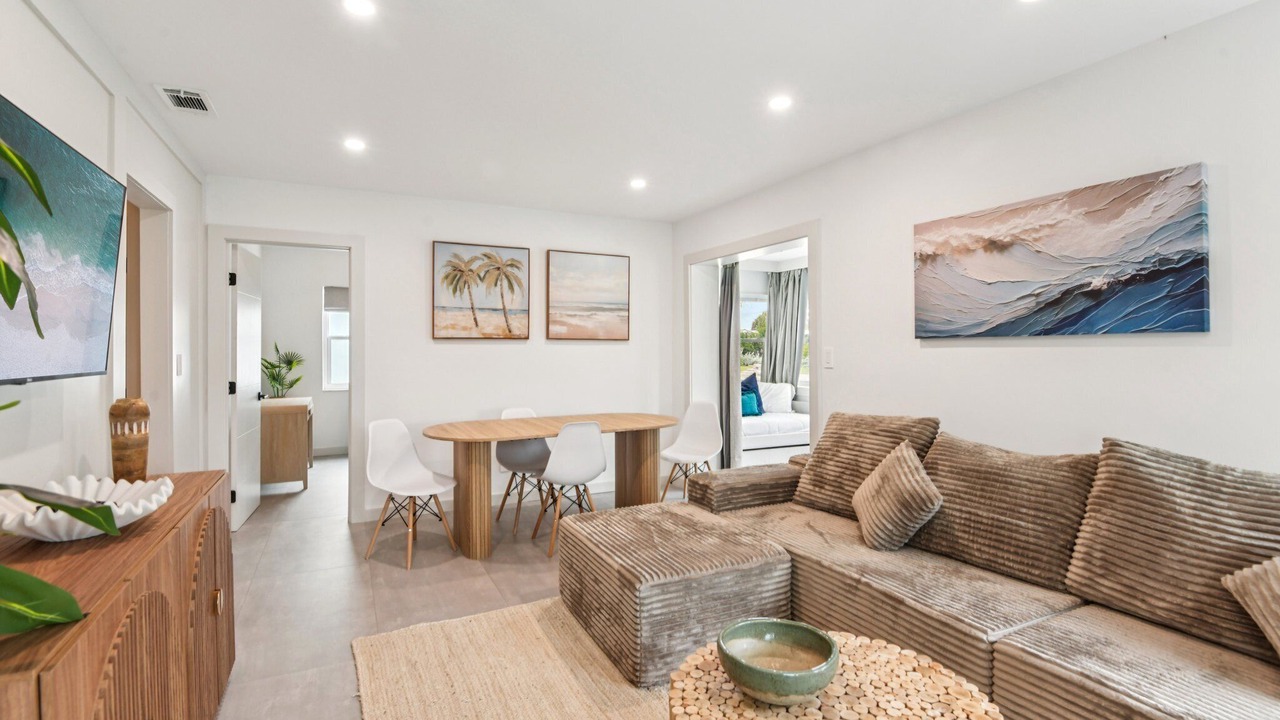 Photo of Livingroom in Redington Beach
