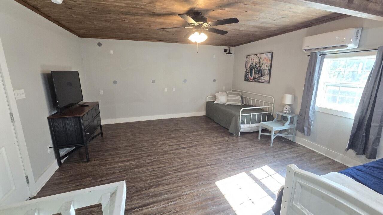 Photo of Bedroom in Wellborn