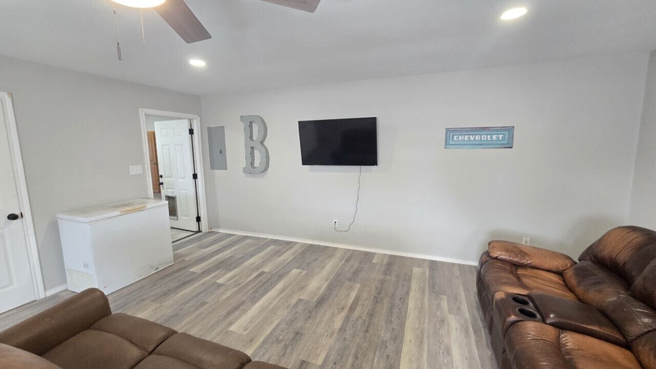 Photo of Livingroom in Leon County