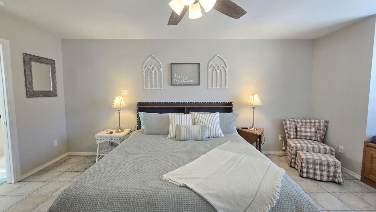 Photo of Bedroom in Leon County