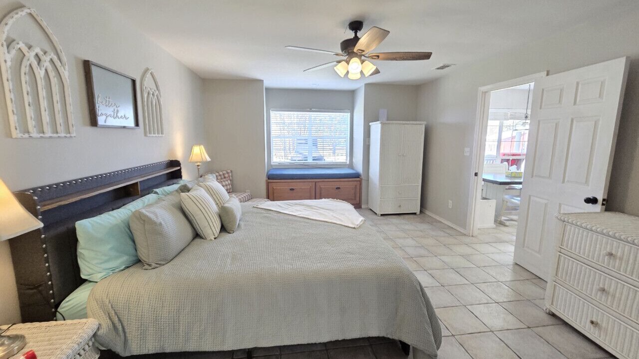 Photo of Bedroom in Leon County