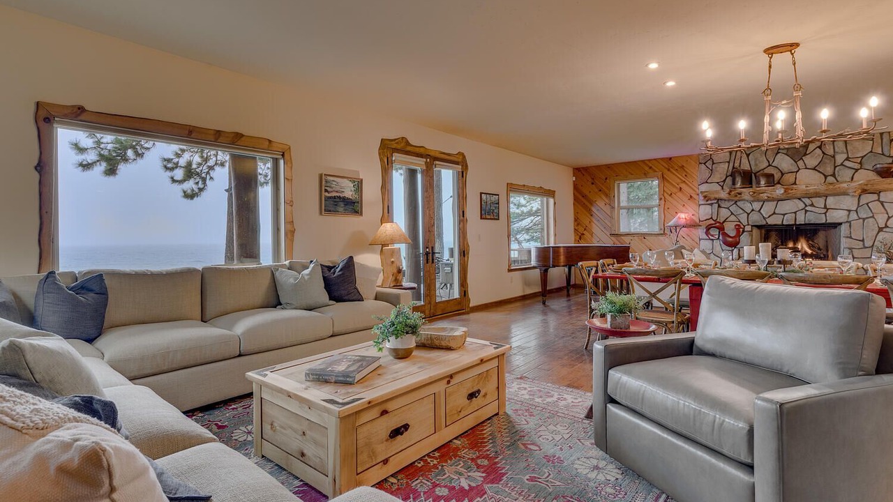 Photo of Livingroom in Lake Forest