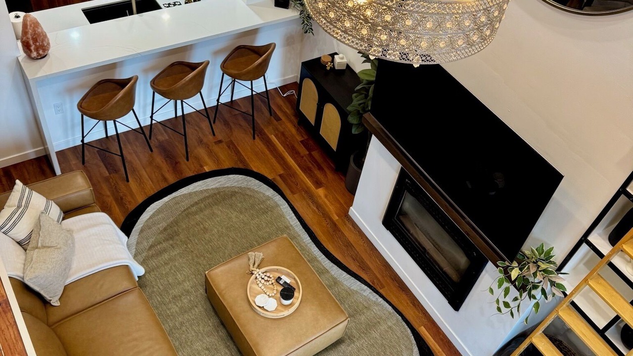 Photo of Livingroom in Hunters Point