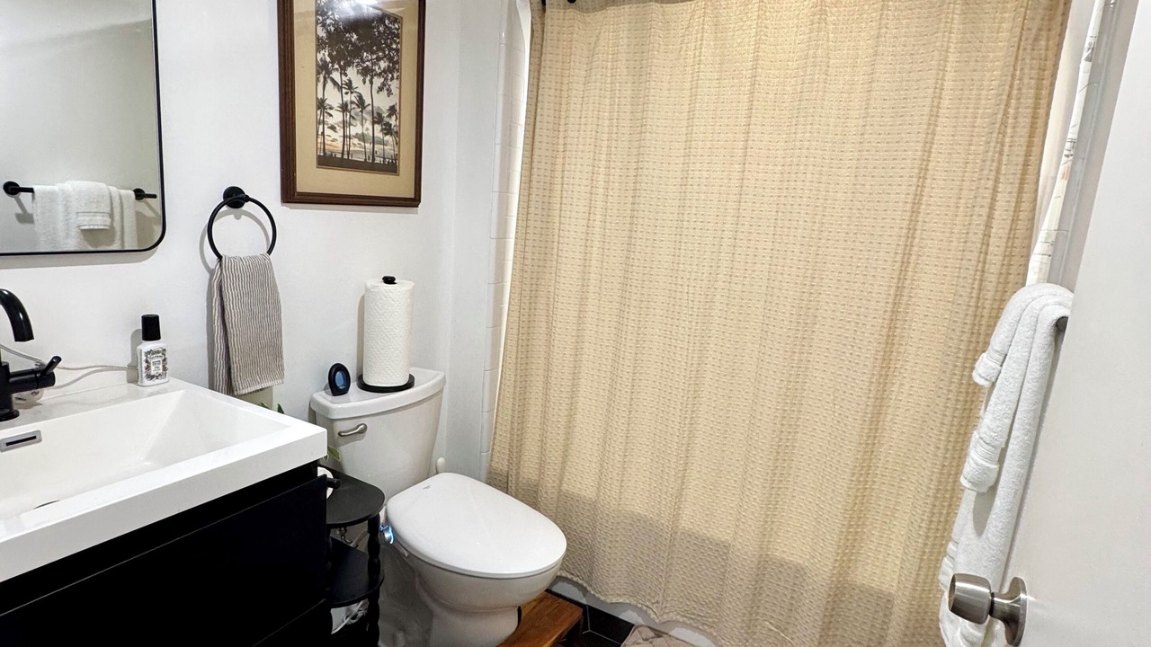 Photo of Bathroom in Hunters Point