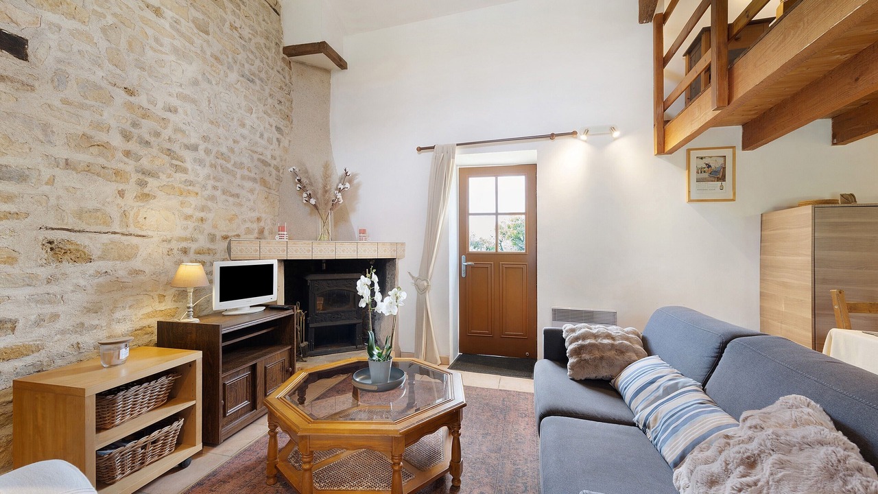 Photo of Livingroom in Saint-Juire-Champgillon