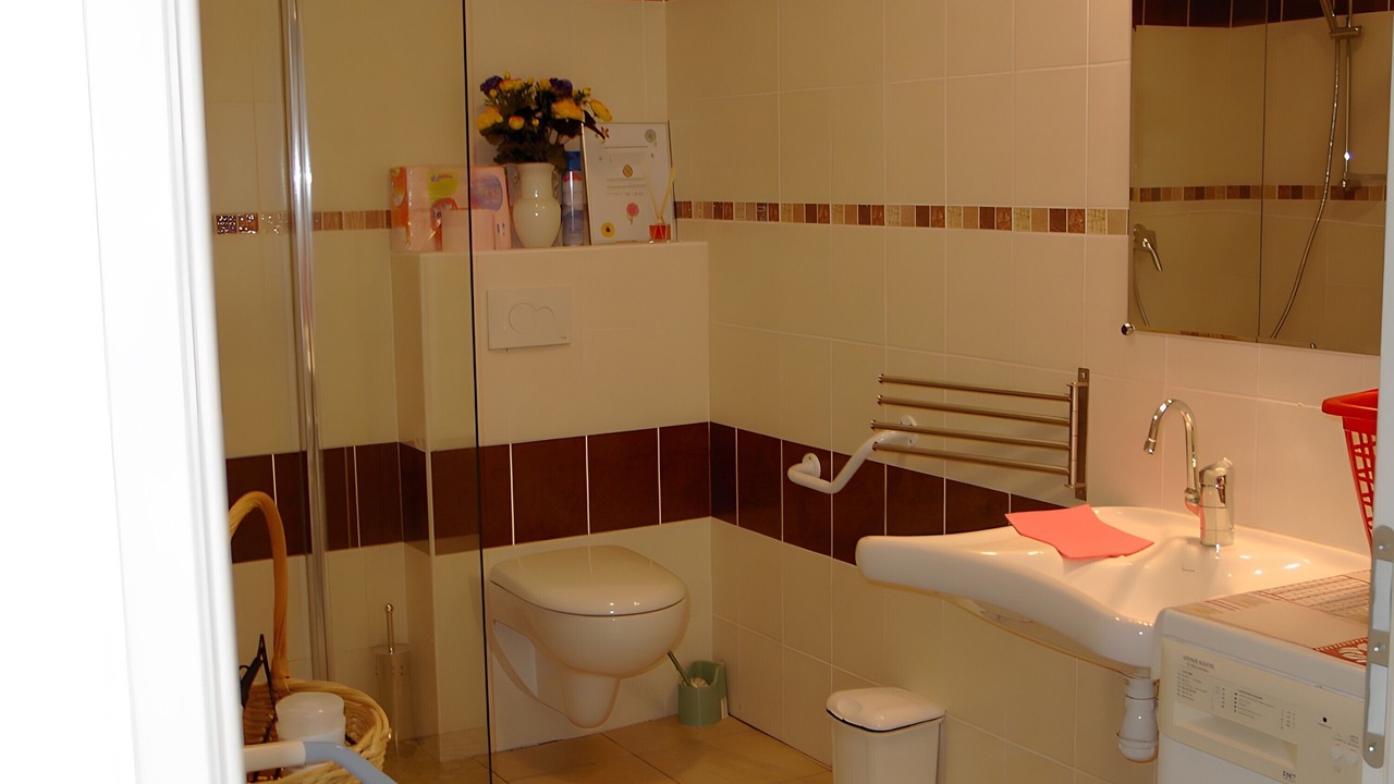 Photo of Bathroom in Crots
