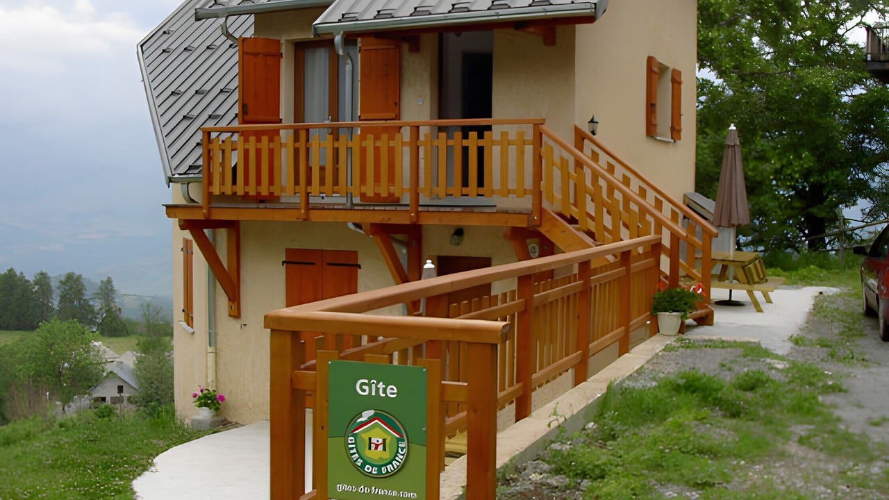 Photo of Outdoor in Crots