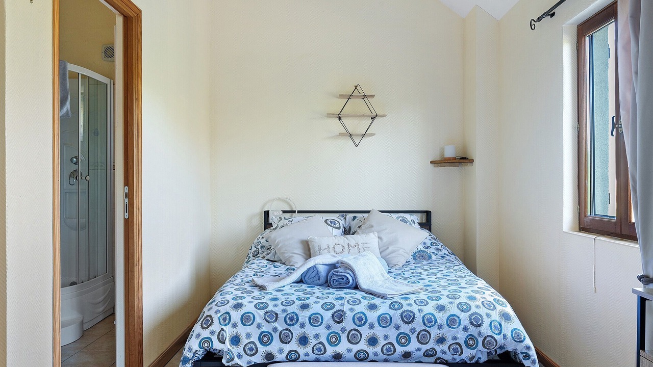 Photo of Bedroom in Armaille