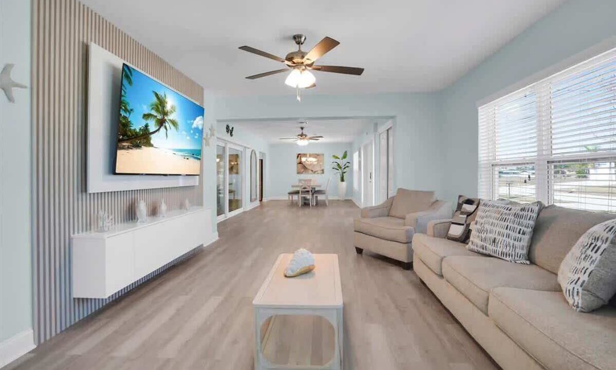 Photo of Bedroom in Edgewater