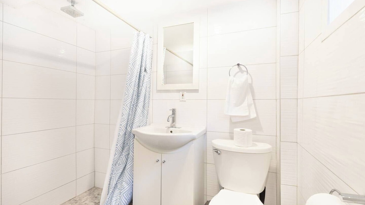 Photo of Bathroom in Newtonbrook