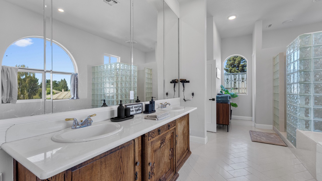 Photo of Bathroom in Pocket