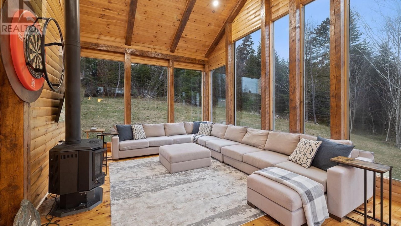 Photo of Livingroom in Terra Nova