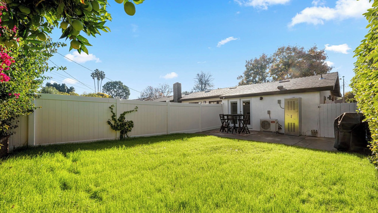 Photo of Outdoor in Canoga Park