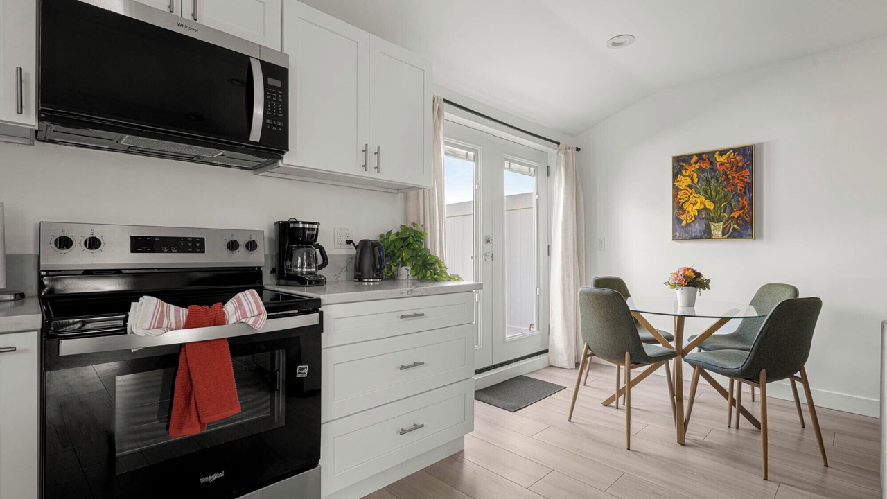 Photo of Kitchen in Canoga Park