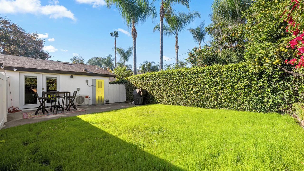 Photo of Outdoor in Canoga Park