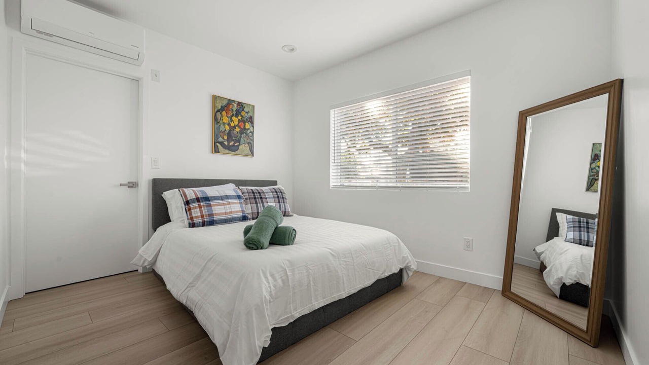 Photo of Bedroom in Canoga Park