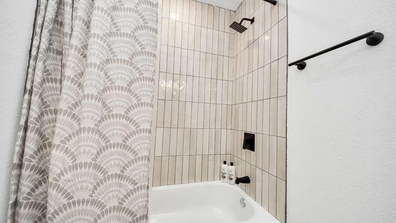 Photo of Bathroom in Oak Ridge North
