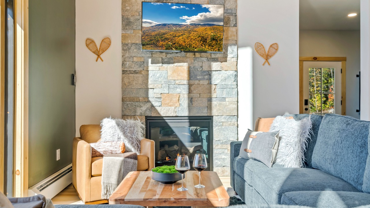 Photo of Livingroom in Bethel