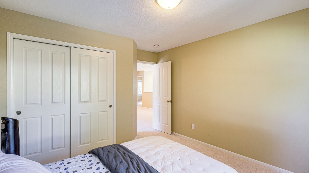 Photo of Bedroom in Alden Bridge