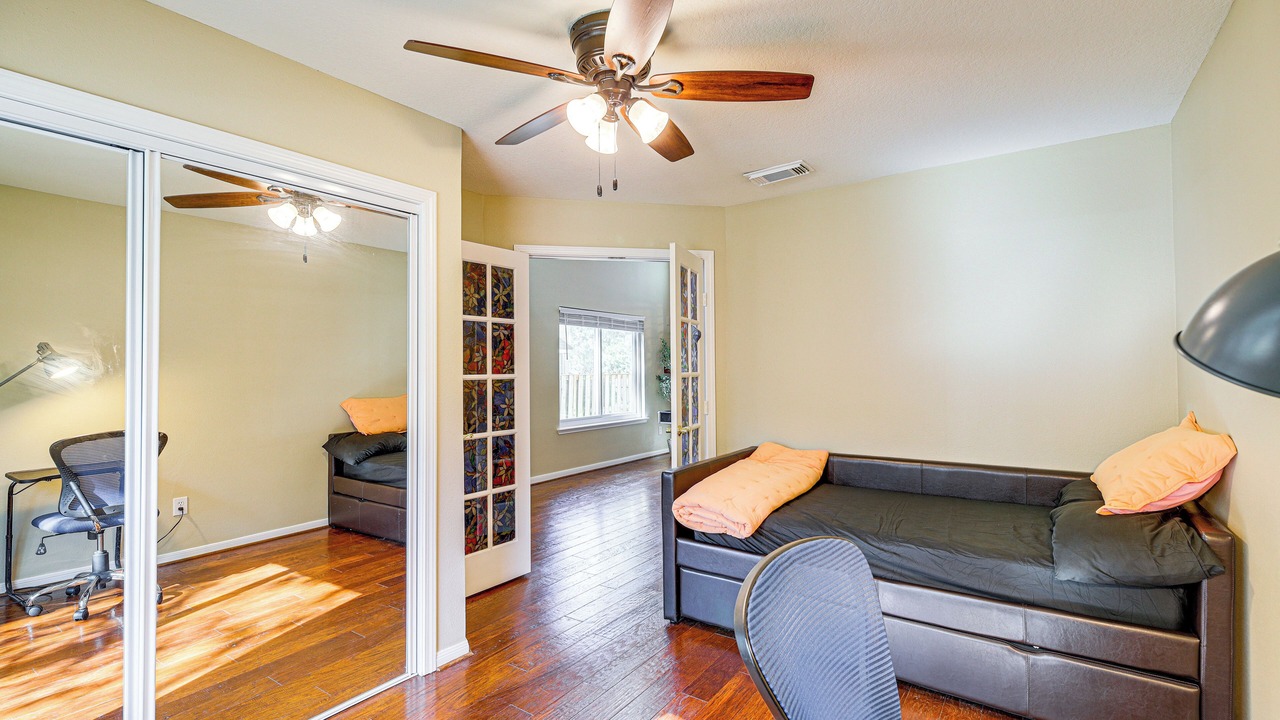 Photo of Bedroom in Alden Bridge