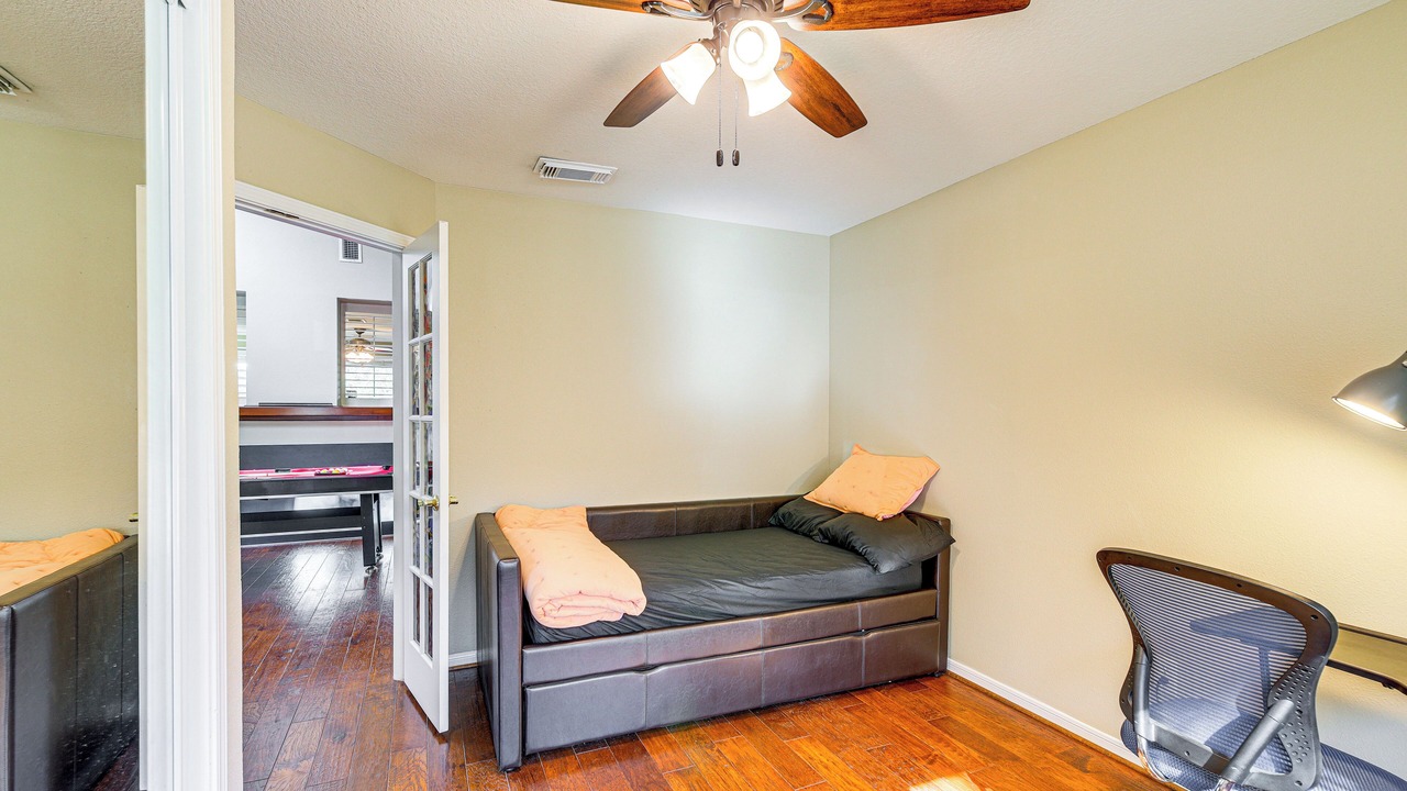 Photo of Bedroom in Alden Bridge