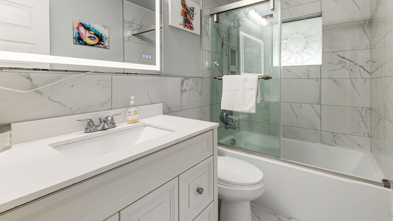 Photo of Bathroom in Tropic Palms