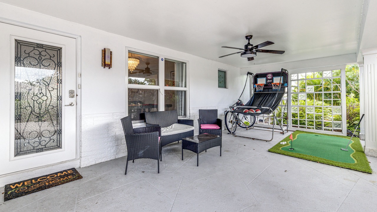 Photo of Outdoor in Tropic Palms