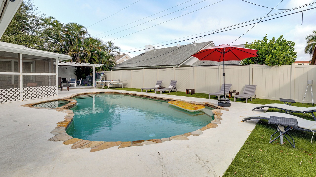 Photo of Outdoor in Tropic Palms