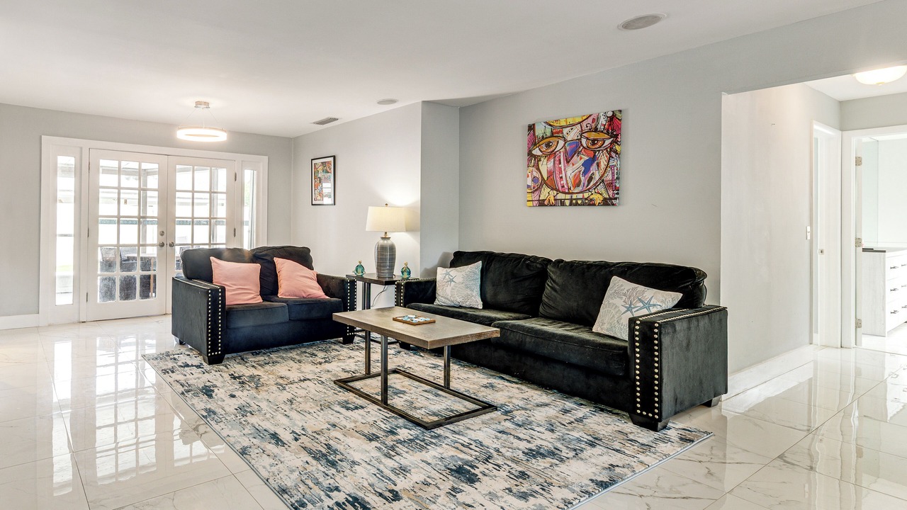 Photo of Livingroom in Tropic Palms