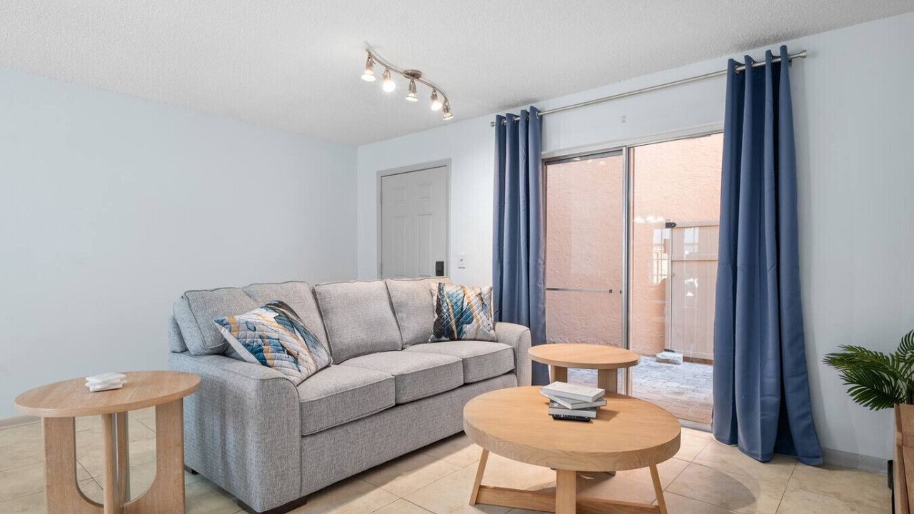 Photo of Livingroom in Bayshore Gardens