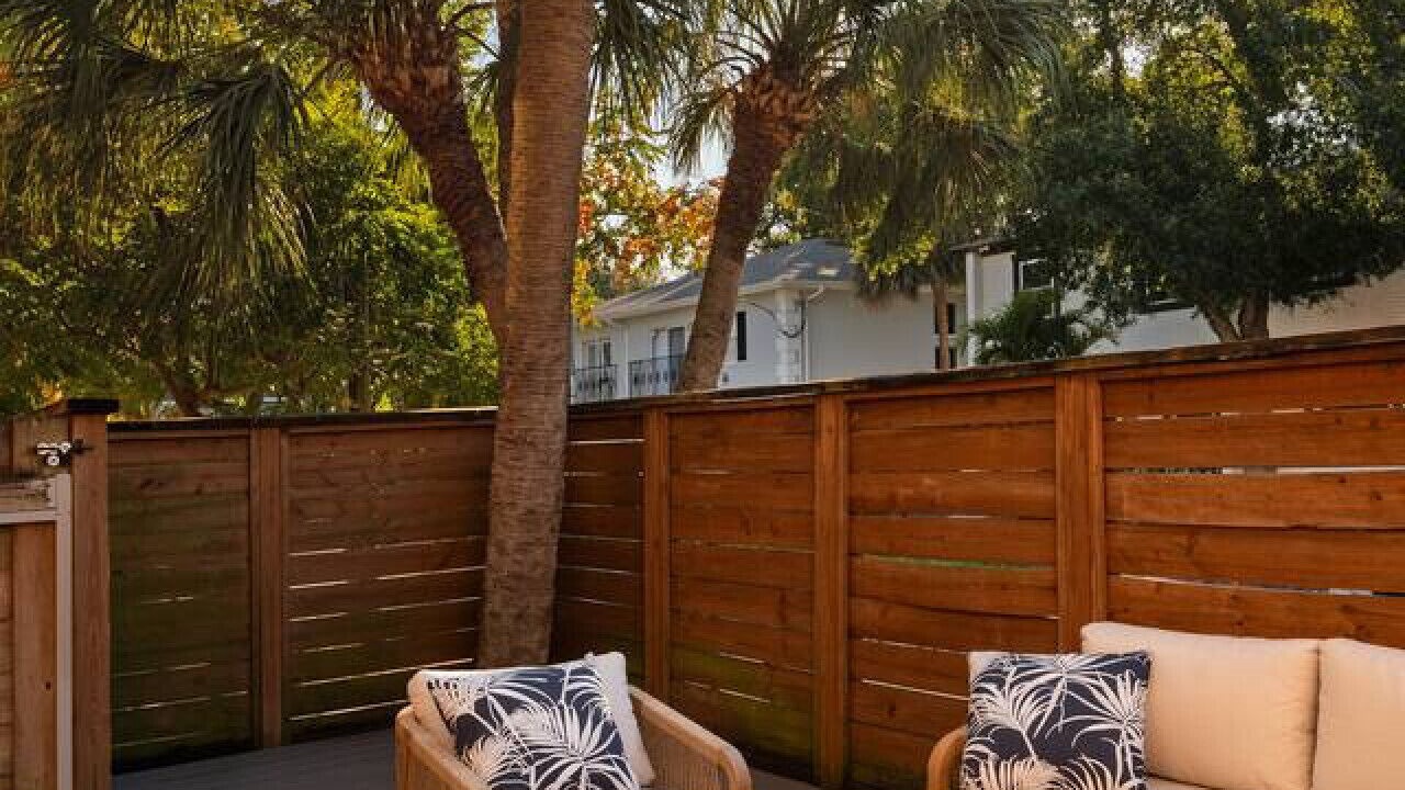 Photo of Patio Balcony in Bayshore Gardens